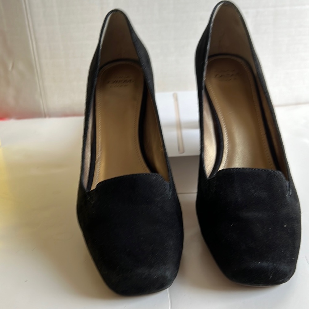 Circa Joan & David Women’s Black Suede Pumps.  Size 10